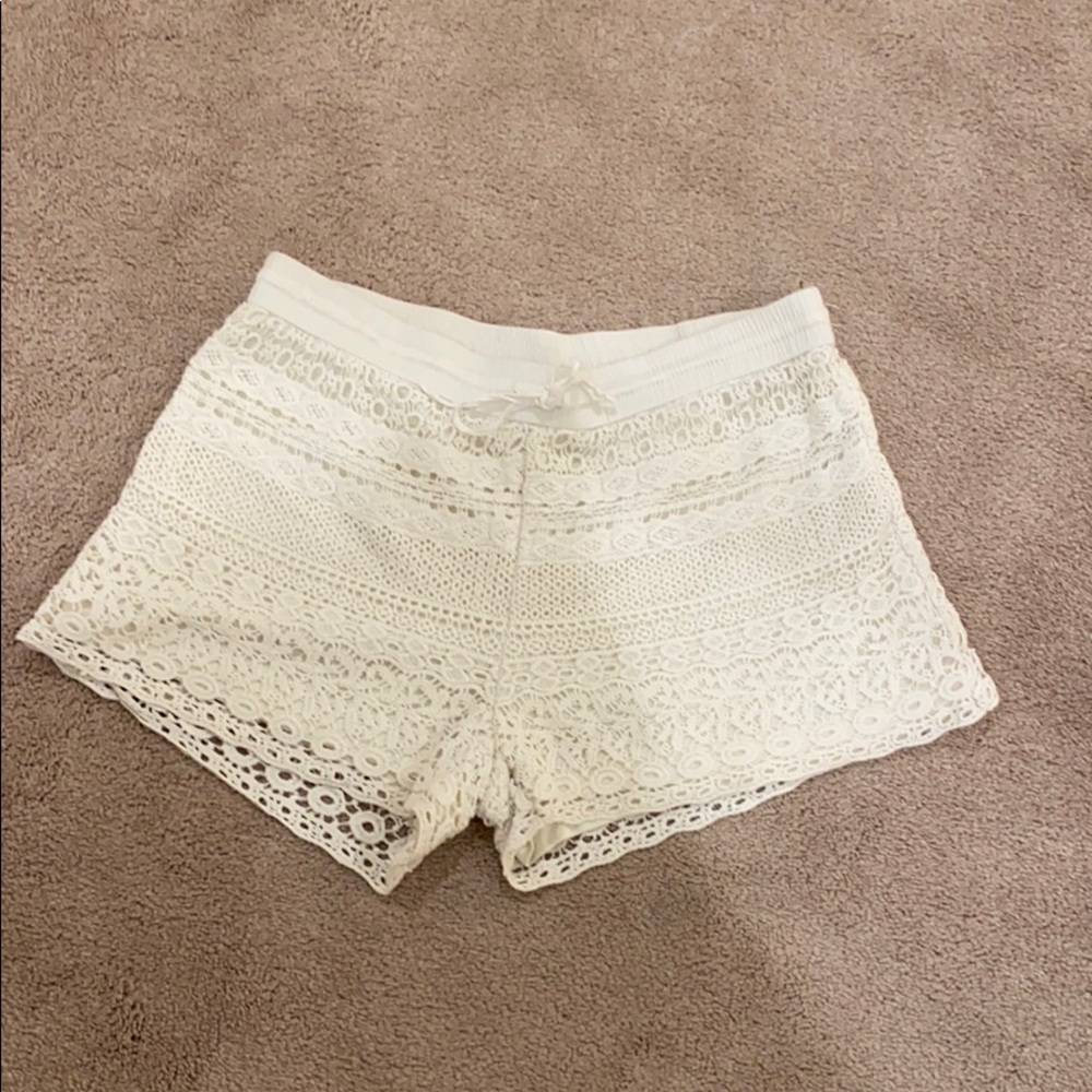 Women’s white/ cream lace shorts